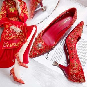 Ante Price 2024 Yeni Düşük Ejderha ve Phoenix Chengxiang Düğün Ayakkabıları Gelin Ayakkabı Prenses Yüksek Topuklu Düğün Nedime Tek Tek Ayakkabısı Toptan Çıkar