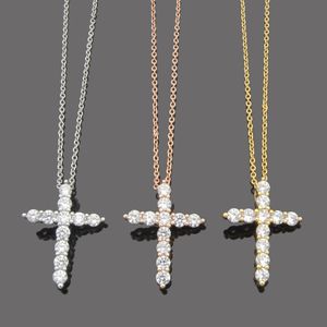 45 سم فاخرة S925 مصمم أصلي Girls Diamond Cross Necklace Neclace Elegant Love 18K Rose Gold Logo Logo Engrave Pendant 1.6*2.2cm Christmas Jewelry