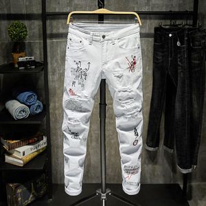 Jeans masculinos moda na moda bordado letras homens faculdade meninos magro pista zíper calças jeans destruído rasgado preto branco 2886