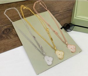 four leaf clover necklace women's Gold Pendant Women's Alphabet Designer jewelry girl's best wedding gift, gold chain designer jewelry gift for parties