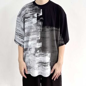 Tasarımcı ACW Erkek Moda Tshirt Bir tarafı soğuk duvar boyama tam vücut grafiti mürekkep püskürtmeli baskı trend gevşek yüksek cadde sis kısa kollu t-shirt acw7