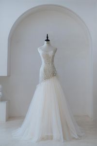 Metodo francese Abito da sposa a sirena con perline inchiodate senza spalline in pizzo coda di pesce coda lunga luce di lusso stile retrò RL2088