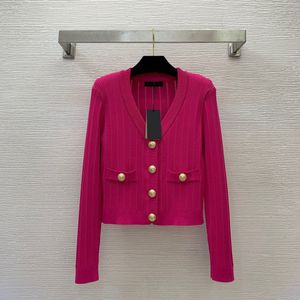 2023 Autumn White / Black Solid Color Paneled Sticked Cardigan Sweater Hot Pink Long Sleeve V-Neck-knappar Single-Breasted Sweaters Coats B3S151316