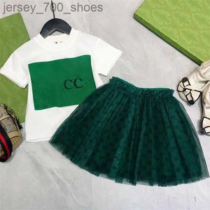 Lüks Tasarımcı Çocuk T-Shirt Peçe Etek Moda Sevimli Bebek Giysileri Çocuklar Kısa Kollu Setler Giyim Takımları Yaz Kızlar Pamuk Elbise 8 Stil