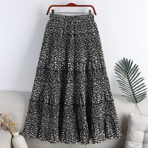 Kjolar elegant vintage veckad blommig kjol kvinnor sommar 2024 söt rufsad a-line chiffon long boho kvinnas koreanska kläder