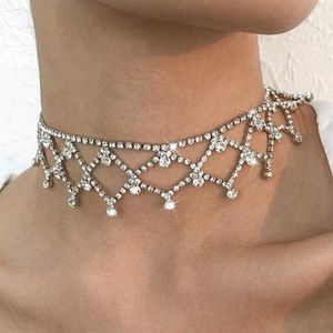 Chokers Luxury Rhinestone Mesh Shape Short Choker Necklace Charm Neck smycken för kvinnor Bling Crystal Hollow Tassel Party Gifts220Q