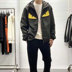 2023 Modedesigner Mens Jacket Spring Autumn Outwear Windbreaker dragkedja Klädjackor Päls utanför Can Sport Asia Size M-4XL