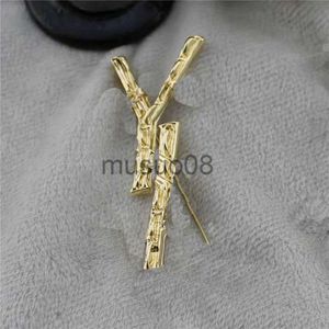 Other Fashion Accessories Luxury Designer Men Women Pins Brooches Gold Silver Letter Brooch Pin for Suit Dress Party Nice Gift Specifications J230918