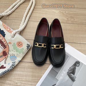 Sapatos de vestido mocassins outono moda couro ringer all-match pequenos sapatos de couro de alta qualidade feminino único pé fivela de metal preto único sapato 35-40