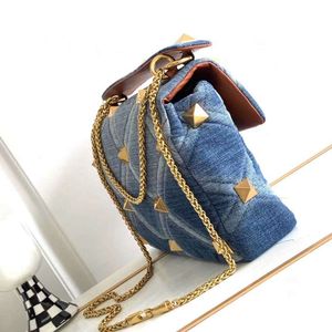 Valentine Bag Valentiino Rebitado Lady Trendy Street Purse Backpack Bag Moda Denim Bags Ombro Designer com 2023 Botão Giratório Portátil Crossbody Dhz0
