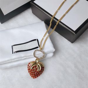 Red Crystal Strawberry Letter Pendant Necklace With Box Rhinestone Luxury Jewelry Women Jewelry Elegant Charm Necklaces312Z