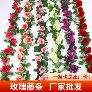 Dekorativa blommor Artificial Rose Vine Fake Flower Rattan Luftkonditioneringskanal Cover vardagsrum Tak Plastlindningsplan
