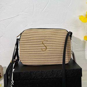 Hot Deal Straw Weave Designer Bag s axelväskor Kvinnor Luxurys handväskor mode Straw Camera Bag Black Crossbody Bags Woman Classic Wallet