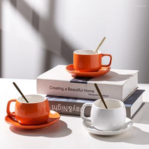 Tazze Set di tazze da caffè in ceramica semplice stile 2023 Tazza da ufficio creativa Tazze da tè pomeridiano Ristorante occidentale