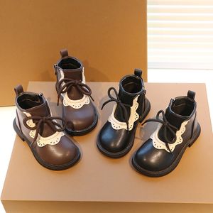 Sneakers Girls Boots 2023 Autumn Side zamek błyskawiczny kostki dziecięce Brytyjskie styl skórzane dzieci księżniczka zapatos Nia 230918