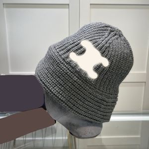 2023 Vinter hinkar hatt ull fiskare hattar solid brev broderi jul hink hatt mode varma gata hattar unisex topp populär 239181pe-3