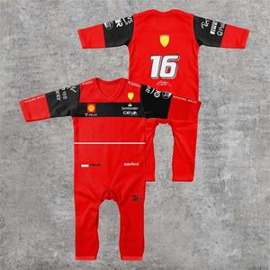 シーズン1655年のF1レーシングカーのRompers F75モデルドライバーベビージャンプスーツレッドエクストリームスポーツファン男の子と女の子230915