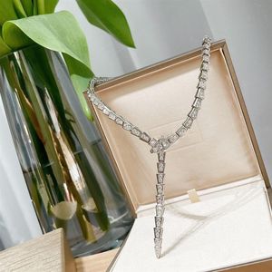 Luxury Designer Pendant Necklaces Top V Gold Full Zircon Snake Shape Round Choker For Women Jewelry With Box Party Gift Wedding Lo237e