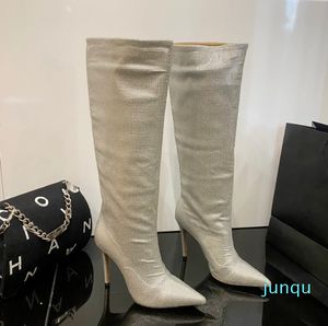 Basın Matkap Cusp Toe Stiletto Heel Tall Boot Luxury Tasarımcıları Kadınlar İçin Ayakkabı Fabrika Ayakkabı