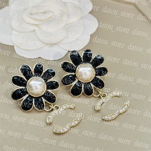 Lusso 23 Designer Ear Studs Gioielli Ragazze Orecchino Donna Moda Earing Wedding Party Unghie Delle Orecchie Smalto Orecchini di perle Classici