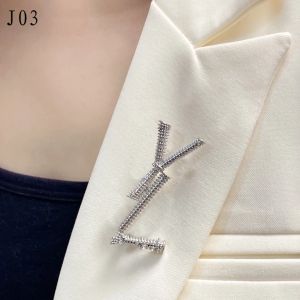 Klassische Mode Damen Herren Pins Brosche Zubehör Designer Pin Kleid Pins für Damen Spezifikationen Luxus Vintage Schmuck