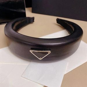 Klassische P Designer Hohe Schädel Luxus Stirnbänder Haarbänder Für Frauen Mädchen Marke PU Leder Stirnband Sport Haar Schmuck Hoops 3Col240U