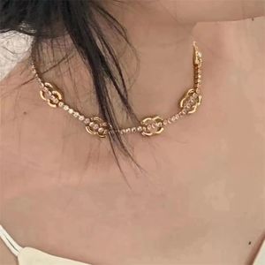 Luxury Designer Chains Necklace Woman High End Style Necklaces With Rhinestone Choker Letters Elegant Womens Exquisite Jewelry With Box
