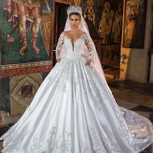 Dubai Ball Gown Wedding Dresses 2021 Bridal Gowns Beading Crystals Plus Size Lace Appliqued Brides Marriage Dress Custom Made258C