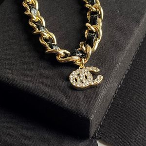 Luxury Designer C-Letter Necklace Choker Chain 18K Gold Plated Brass Copper Crystal Letters Pendant Necklaces For Women Fashion We191z