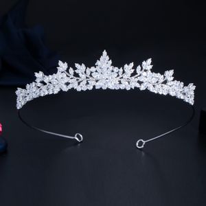 Hochzeits-Haarschmuck ThreeGraces funkelnder weißer Zirkonia, elegante Blumen-Königin-Kronen, Tiaras, Hochzeits-Haarschmuck, Schmuck für Bräute HA027 230918