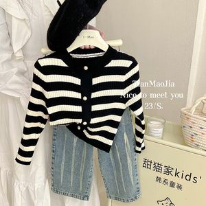 Pullover Herbst Strickjacke für Mädchen Pullover Kinder Weiche Gestrickte Kind Klassische Gestreifte Rundhals Sweatshirt Kleinkind Baby Kleidung 230918