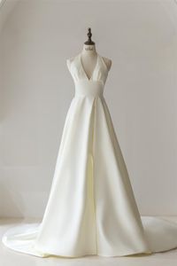 Francuskie sukienki ślubne A Deep v satynie proste w stylu Hepburn bez pleców ciasny stanik bohemian retro uroczy RL1098