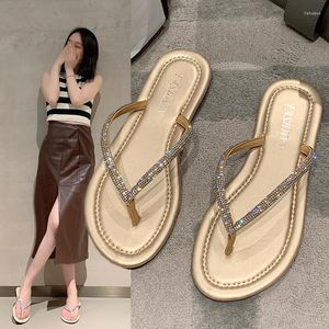 Slippare Summer Women's Large Size Casual Fashion Rhinestone Flip Flops Flat Ladies Simple Light Beach Sandals Black Slipper