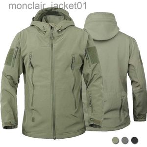 Jaquetas masculinas Jaquetas Militares Ao Ar Livre Homens Pele de Tubarão Soft Shell Tático À Prova D 'Água Windbreaker Exército Jaqueta de Combate Mens Com Capuz Bomber Casacos J230918