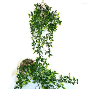 装飾的な花人工植物VINES WALL HANGING IVY GREEN LEAVES FAKE植物植物植物ラタンリースフラワーウェディングパーティーホームガーデン