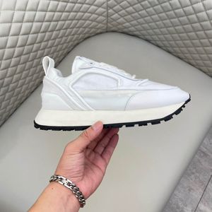 Designer Damen Herren Casual Sneakers Mode Komfort Ultraleichte Sohle Einlegesohlen Schwarz Weiß Rutschfeste und verschleißfeste Schuhe Atmungsaktives Paar erhöhen