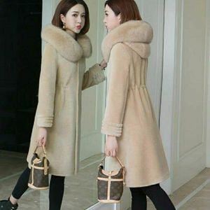 Pelliccia finta da donna 2023 New Real Coat Giacca invernale da donna Cappotti lunghi e sottili Big Natural Hood Collar Fodera calda spessa T82 230918