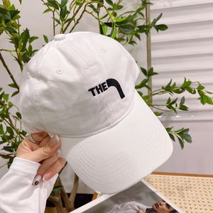 Ball Caps 2023 Summer Designer Hat Wysokiej jakości moda kaczka język nowy alfabet luksusowy kapelusz dla kobiet marka mężczyzn i damskie hurt hurtowy miły