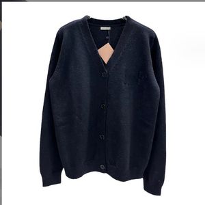 903 2023 Осенний брендовый свитер в одном стиле с длинным рукавом и v-образным вырезом, черный, белый цвет, кардиган, модная женская одежда, женская одежда высокого качества kx
