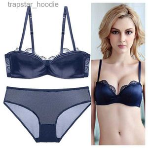 Bras Sets Bras Sets French Sexy Lace Wedding Lingerie Set 1/2 Half Cup Gather Push Up Bra Seamless Comfortable 2 Piece Women Underwear L230919