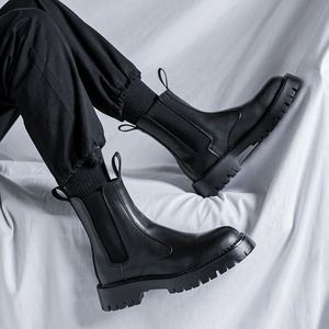 Botlar bahar erkekler anti slip botları yüksek üst ayakkabılar İngiliz tarzı botlar düz renk basit ayakkabıları erkekler için 230918