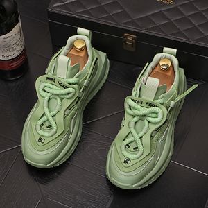 Nakış Hafif Moda Erkekler Sıradan Ayakkabı Lüks Nefes Alabilir Yürüyüş Sabahları Klasik Dantel Up Tasarımcı Parti Soafers B135