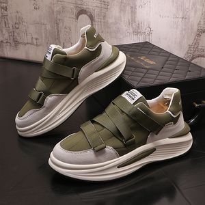 Bröllopsklänningskor vit design europeisk klassisk chunky sole man sneakers mode rund tå utomhus sport skateboarding promenader loafers 395