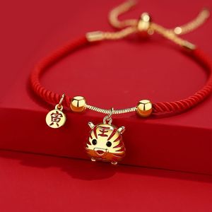 Bangle Chinese Style Zodiac Tiger Armband Lucky Fortune Red Hand Strap Girl Girl Gift Armband 230919