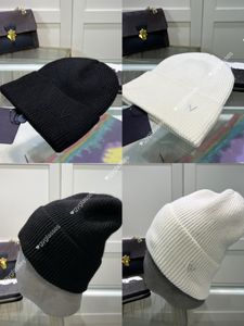 Designer hattar män kvinnor beanie hattar högkvalitativa stickade hattar casqutte mode klassisk höst/vinter varma hattar 8 färger