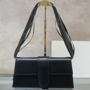 Axelväskor franska designer lyxväska kvinnor 2023 äkta läder crossbody för handväskor festträdgård lady rem