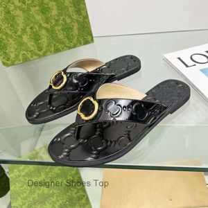 Sandals Beach Slippers الكلاسيكية كعب شقة الصيف مصمم كسول مصمم رسم كاريكاتوري كبير الرأس يتخبط الجلود سيدة سيدة للسيدات