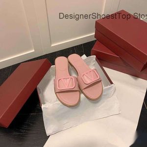 luxury Slides Indoor House Funny Designer Slippers Shoes Fashion New Classic Summer Casual Rhinestone Opentoe Flat Outsole Sandals Women Beach Flip Flops Slipper C