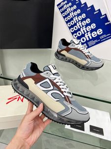 Designer Damen Herren Casual Sneakers Mode Komfort Ultraleichte Sohle Einlegesohlen Schwarz Weiß Rutschfest und verschleißfest Atmungsaktiv erhöhen Luftpolster