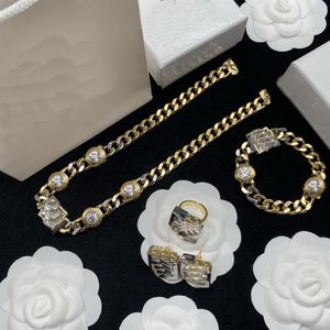 Mode designade tjocka kedjehalsband armband örhänge ring set cool hiphop rock banshee medusa huvudporträtt 18k guld pläterad de236v